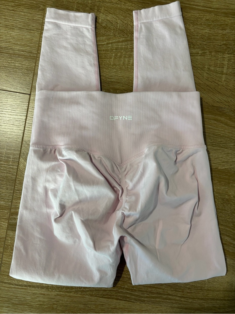 DFYNE Women's Light Pink High-Waist Leggings Shorts